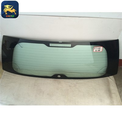 Carola Camry tagumine esiklaas