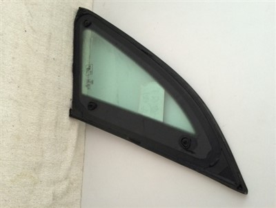 Autoukse klaas AUDI TT COUPE 2015.a